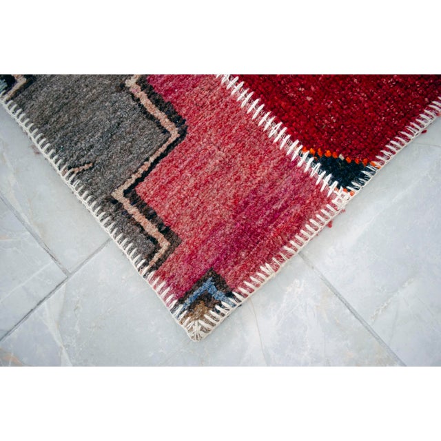 Vibrant Pink & Red Turkish Rug Hand Knotted Handstitched Art - 5'7"x7'10" For Sale - Image 10 of 12