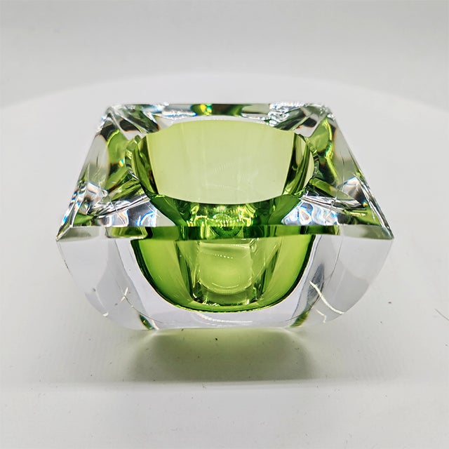 Square Ashtray or Catch-All in Lead Crystal attributed to Val Saint Lambert, Belgium, 1960s For Sale - Image 12 of 12