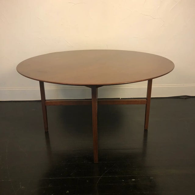 Mid-Century Modern 1970s 54" Florence Knoll Solid Walnut Round Table For Sale - Image 3 of 7