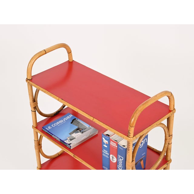 1970s Italian Bookcase in Rattan and Red Laminate from Vivai del Sud, 1970s For Sale - Image 5 of 15