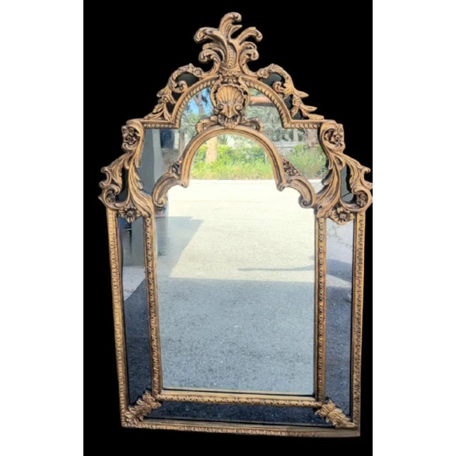 Hollywood Regency Vintage Gold Gilt Antique Ornate Decorative Shell Motif Top Regency Wall Mirror For Sale - Image 3 of 9