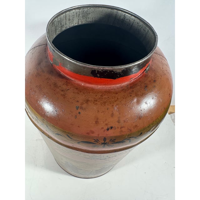 19th Century English Chinoiserie Toleware Grocer's Tea Canister. For Sale - Image 4 of 12