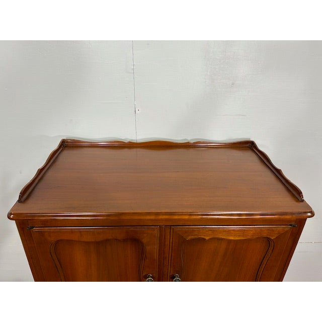 John Widdicomb 1960s John Widdicomb French Provincial Highboy For Sale - Image 4 of 10