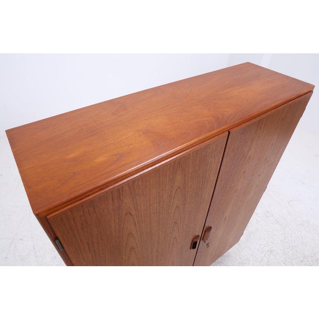 Vintage Danish Teak Linen Cabinet by Børge Mogensen, 1960s For Sale - Image 6 of 14