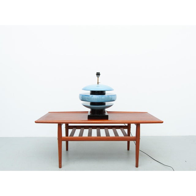 The ceramic base has a diameter of 41 cm and weighs 13 kg. This piece has an attribution mark, I am sure that it is...