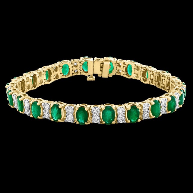 12 Carat Natural Emerald & 2.8 Carat Diamond Tennis Bracelet 14 Kt Yellow Gold For Sale - Image 14 of 18