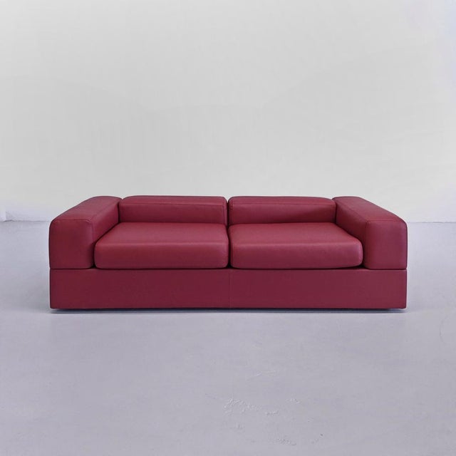 Model 711 Daybed Sofa in Red Leather attributed to Tito Agnoli for Cinova, 1970s For Sale - Image 17 of 17