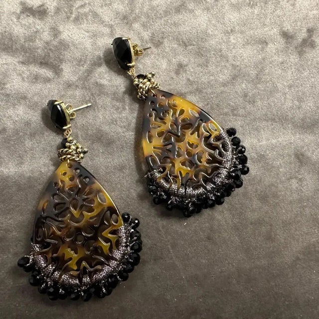 Black 1990s Vintage Fake TortoiseShell Lucite and Black Onyx Chandelier Earrings For Sale - Image 8 of 9