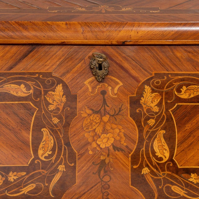 Early 19th Century France Louis XV Brown Wood Writing Desk For Sale In Greensboro - Image 6 of 11