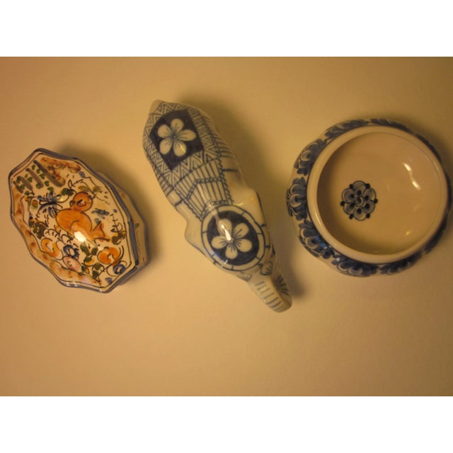 Chinoiserie 1990s Chinoiserie Three Small Blue-And-White Decorative Ceramics - Set of 3 For Sale - Image 3 of 13