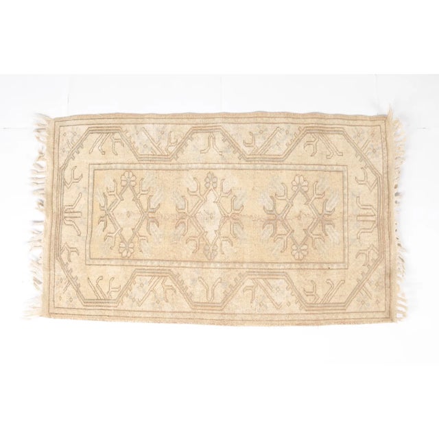 Mid 20th Century Low Pile Wool Carpet for Neutral Interiors For Sale