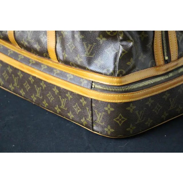 Large Bag with Double Compartments from Louis Vuitton, 1970s For Sale - Image 9 of 18