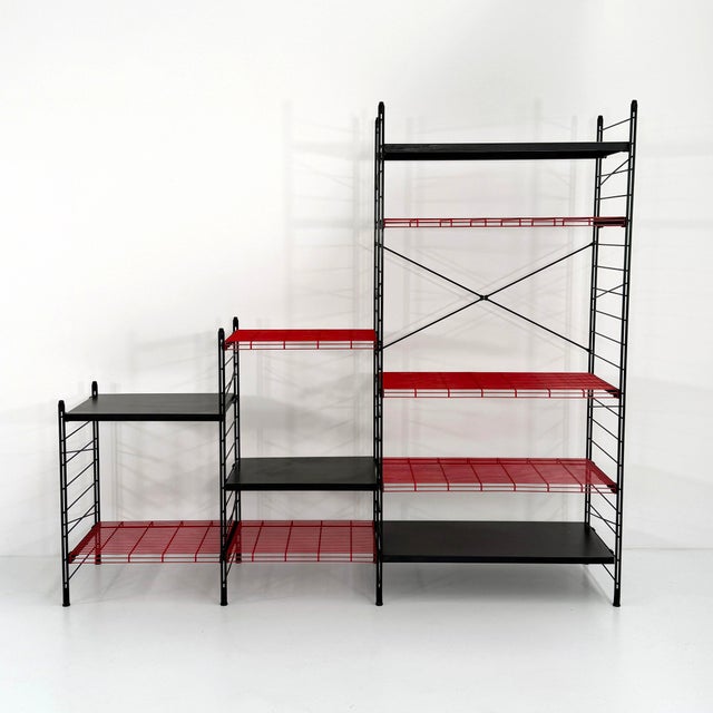 Postmodern Black & Red Modular Bookshelf in Metal, 1980s For Sale - Image 3 of 11