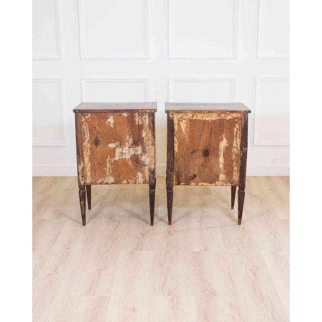 18th Century Pair of 18th Century Tuscan Louis XVI Bedside Tables For Sale - Image 5 of 9