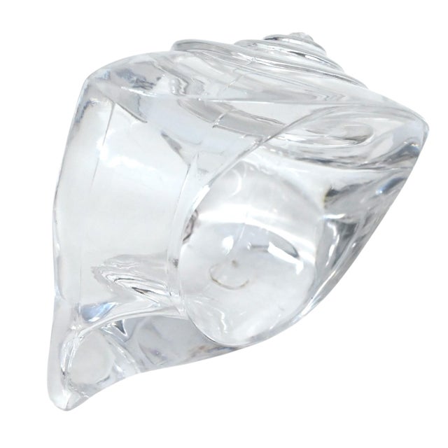 Transparent Vintage Clear Lucite Shell Napkin Rings - Set of 6 - Coastal Decor - Mid-Century Style Nautilus Spiral Napkin Holders For Sale - Image 8 of 10