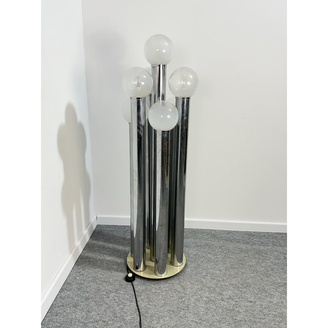 Metal 7-Light Floor Lamp in the style of Goffredo Reggiani, 1970 For Sale - Image 7 of 11
