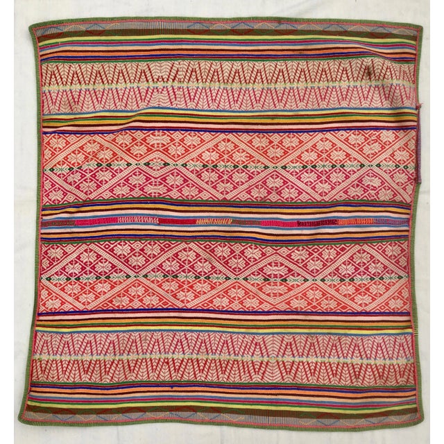 Exceptional manta in an amazing coloration with bright natural hand-dyed yarns, densely woven and heavily patterned in...