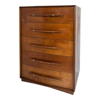 1950s t.h. Robsjohn-Gibbings Widdicomb Tall Walnut Dresser With Spear-Shaped Handles For Sale