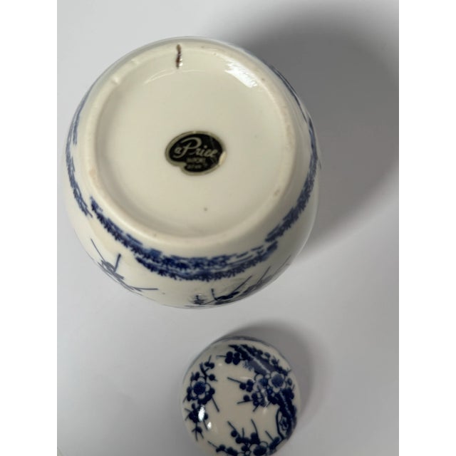 Blue Asian Japanese Blue and White Lidded Ginger Jar, Small For Sale - Image 8 of 11