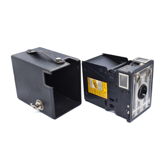 Mid 1930s Art Deco Kodak Six-20 Brownie Junior Box Camera For Sale - Image 9 of 9