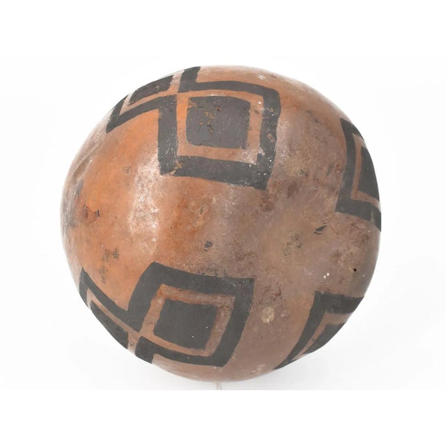 Tribal Mid 19th Century Tutsi Ceremonial Gourd For Sale - Image 3 of 5