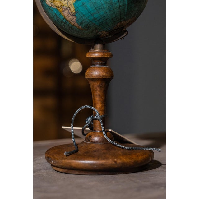 Globe from J. Forest Fils, 1890s, in Very Good conditions. Designed 1890 to 1919