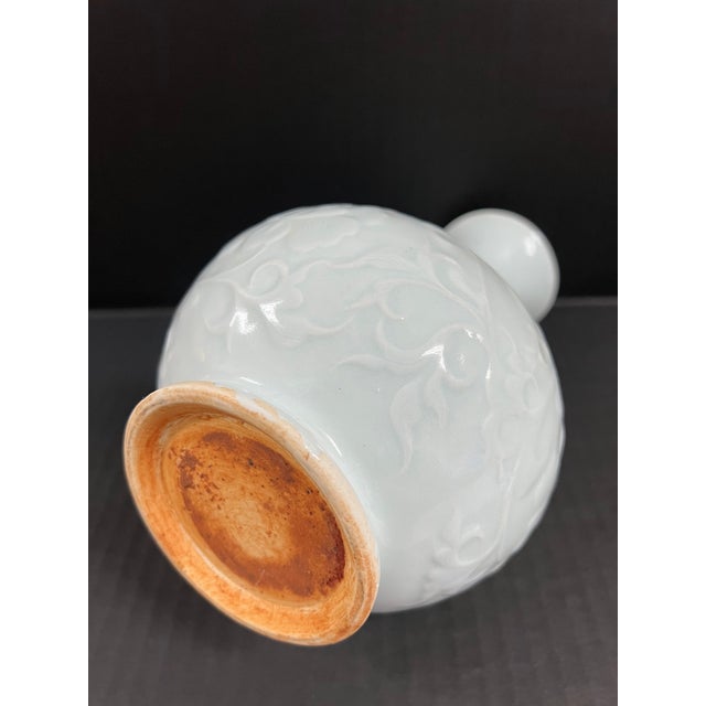 Late 20th Century Chinese Art Antique White Glazed Porcelain Qingbai Vase For Sale - Image 10 of 11