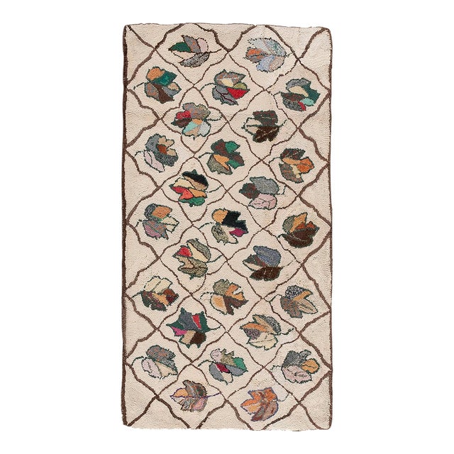 1920s Tan Beige Symmetrical Floral Folk Art Antique American Hooked Rug For Sale