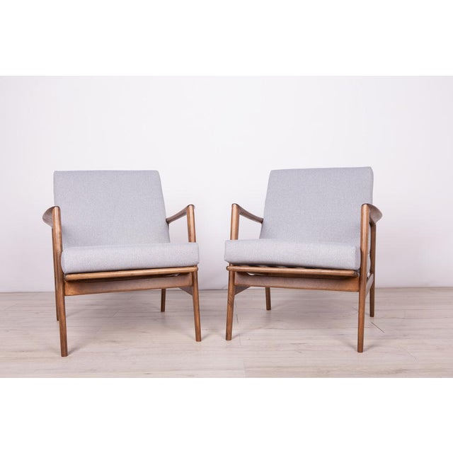 Set of Model 300-139 Armchairs from Swarzędz Factory, 1960s For Sale - Image 4 of 18