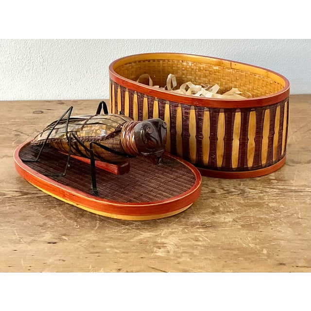 Vintage Shanghai Handicrafts Weave Bug Box For Sale - Image 4 of 11