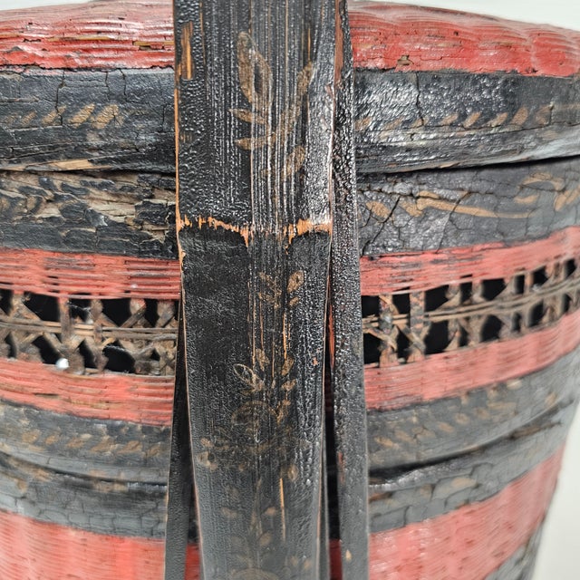 Chinese Red and Black Lacquer Wedding Basket With Handle, Mid-20th Century For Sale - Image 9 of 16
