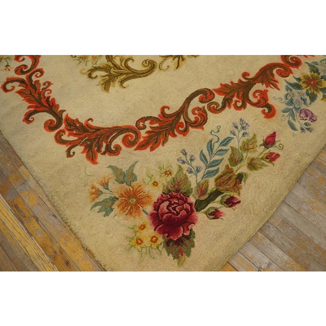 1930s American Hooked Rug ( 9' x 11'8" - 275 x 355 cm ) For Sale In New York - Image 6 of 10