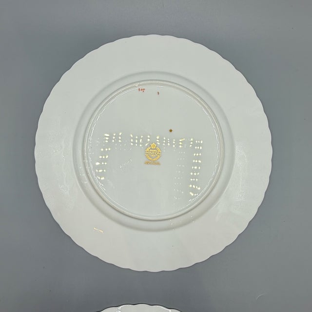 Ceramic 20th Century Porcelain Plates S600 Gold Laurel Leaves in Pale Blue by Minton, England, 1980s, Set of 2 For Sale - Image 7 of 11