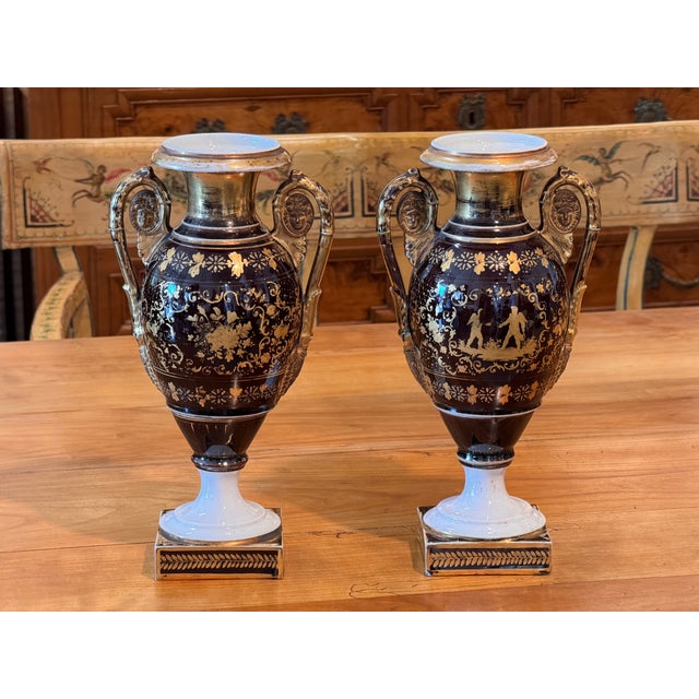 Pair of 19th Century Old Paris Urns With Gilt Decoration For Sale - Image 6 of 11