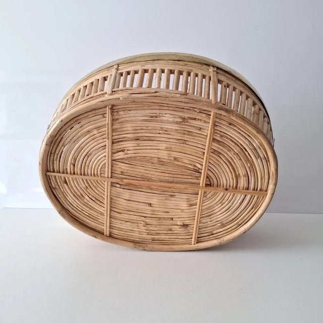 1970s Oval Serving Basket in Rattan and Brass, 1970s For Sale - Image 5 of 13