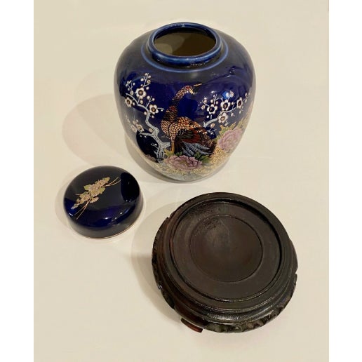 1950s Vintage Kutani Japanese Cobalt Blue Ginger Jar Vase With Original Base For Sale - Image 5 of 7