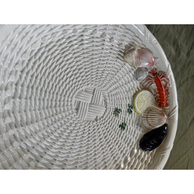 Mediterranean 1970s Italian Majolica Seafood Platter For Sale - Image 3 of 4