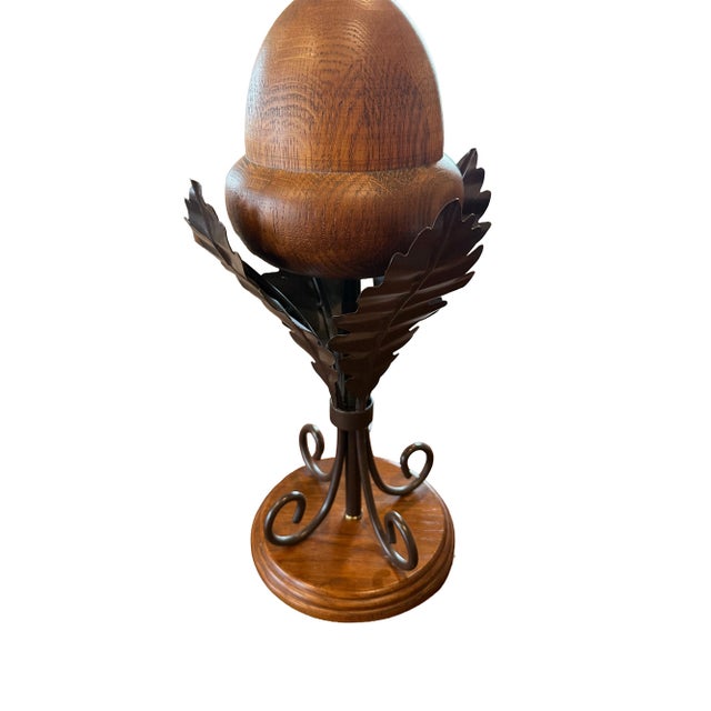 Pair of Vintage 1990s Acorn Table Lamps With Wrought Iron Oak Leaves – Quality Wood & Metal For Sale - Image 10 of 14
