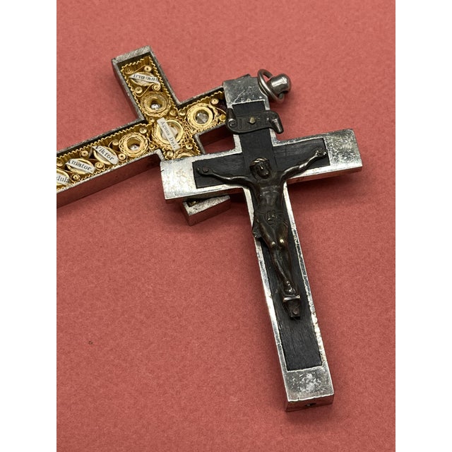 Historical Craftsmanship | Mechanical Collectible | Rarely Preserved This extraordinary reliquary cross from the second...