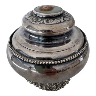 Late 19th Century Derby Silver Co. Quadruple Plate Portrait Covered Dresser Jar For Sale