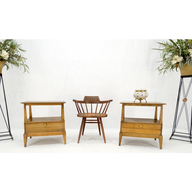 Brown Pair Heywood Wakefield Mid-Century Modern One Drawer Nightstands End Tables Mint For Sale - Image 8 of 17
