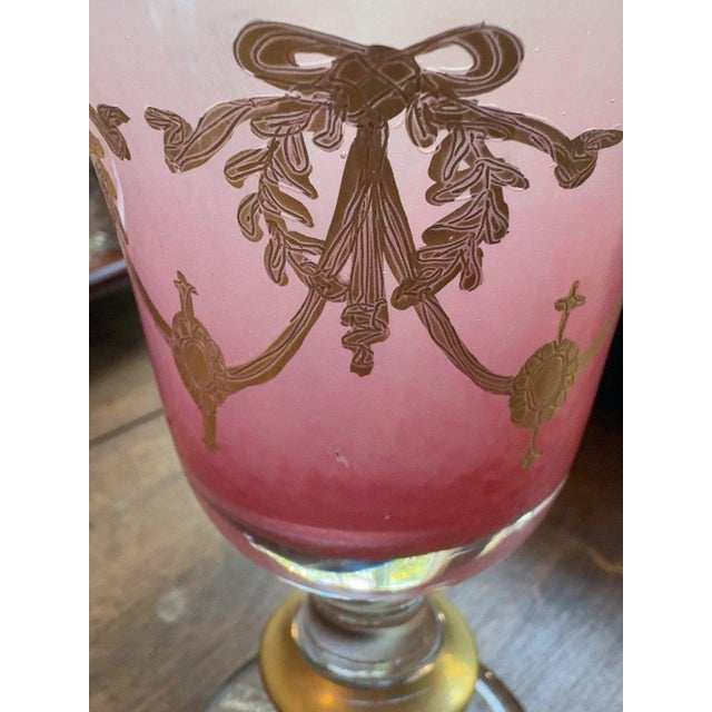 Hollywood Regency Vintage Italian Medici Mouth Blown 24k Gold Cranberry Glass Goblet Vase For Sale - Image 3 of 4