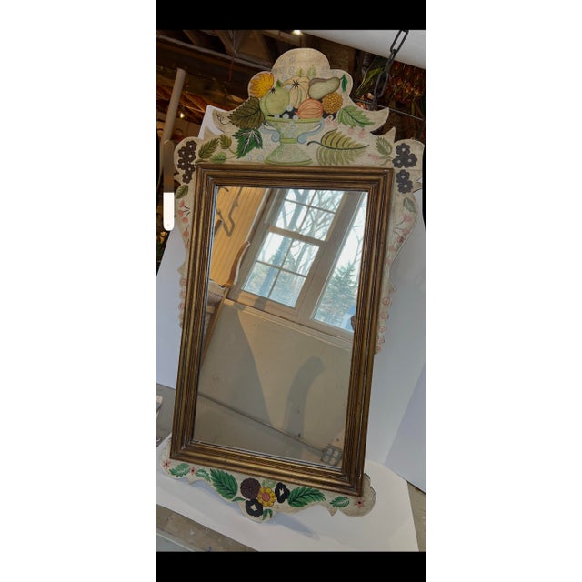 Vintage Hand-Painted Tole Fruit Basket Carved Wood Wall Mirror With Gilt Frame – Italian/Folk Art Cottage Style For Sale - Image 4 of 12