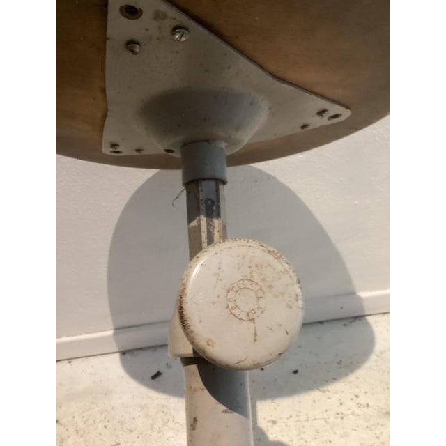 1960s Industrial Stool by Friso Kramer for Ahrend de Cirkel, 1960s For Sale - Image 5 of 6