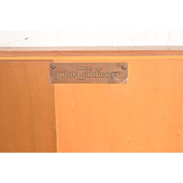 Wood John Widdicomb Mid-Century Modern Walnut Large Wall Mirror, Circa 1960s For Sale - Image 7 of 8