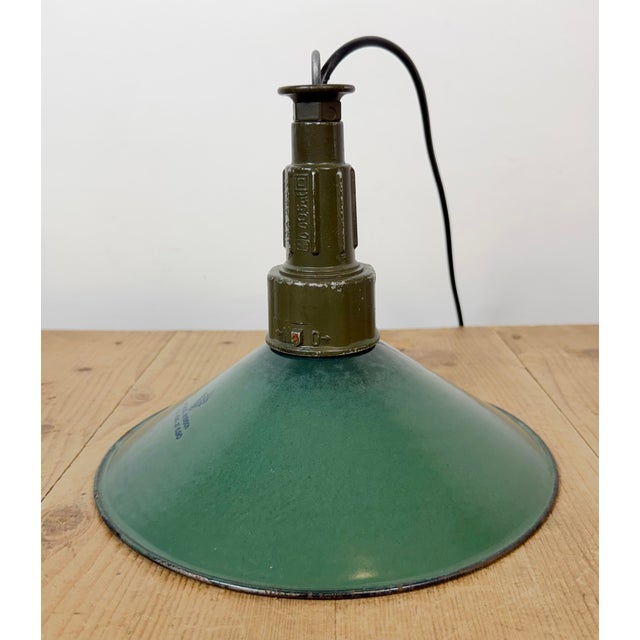 Industrial Green Enamel Military Pendant Lamp with Cast Aluminium Top, 1960s For Sale - Image 13 of 18