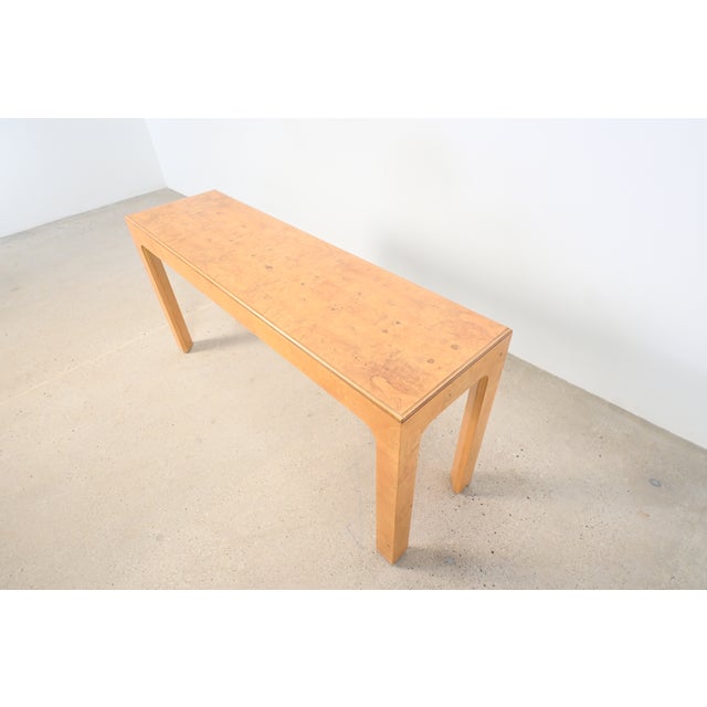 Henredon Scene Two Burl Wood Console Table | Newly Refinished For Sale In South Bend - Image 6 of 18