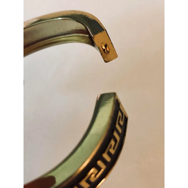 Vintage Black Enamel Gold Greek Key Hinged Bangle For Sale - Image 4 of 7