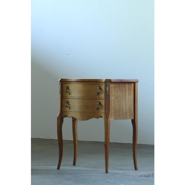 Vintage Danish Oak Nightstands with Hand-Carved Drawer Fronts, 1970s, Set of 2 For Sale - Image 6 of 18