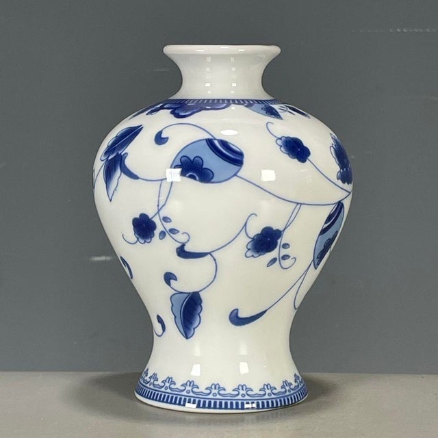 Vintage Blue & White Porcelain Vase – Floral Scroll Motif, Qianlong Mark For Sale - Image 4 of 9